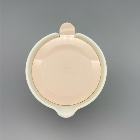 Vintage Tupperware Ivory Creamer With Pink Lid - Picture 5 of 10